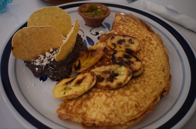 Tradional mexican breakfast... Omelette de los Altos!